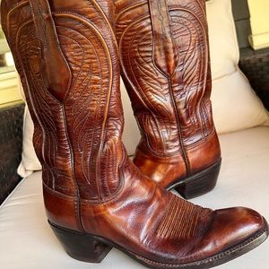 Lucchese Willa Mad Dog Goat Snip Toe Western Cowboy Boots size 7 1/2 women’s.